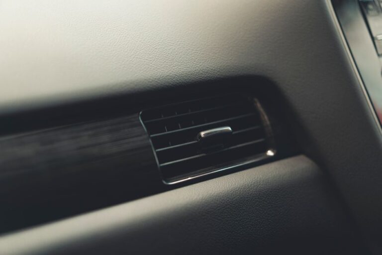 Aircond Kereta Kurang Sejuk? Semak Punca Asas Ini Dulu