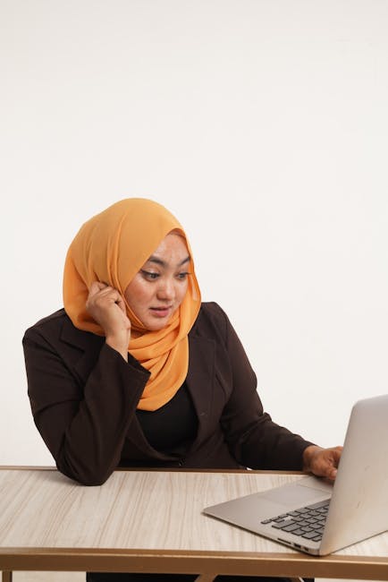 Cari Laptop Terbaik Untuk Kerja? Panduan Lengkap Khas Untuk Anda!