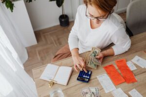 household budget notebook - Gaji Baru Masuk Tapi Cepat Susut? Semak Pembahagian Awal