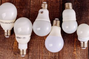 Lampu Rumah Cepat Terbakar? Awas, Ini Punca & Cara Elak Sebelum