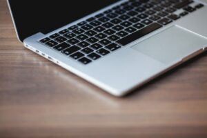 laptop lambat buka banyak di rumah