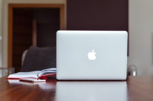 Laptop Pejabat Terbaik: Panduan Lengkap Memilih Peranti Kerja Anda