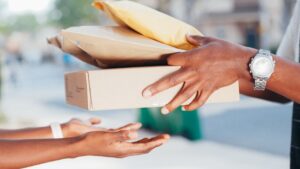 online shopping parcel - Penjual Online Nampak Terlalu Murah? Semak Tanda Ini Sebelum Bayar