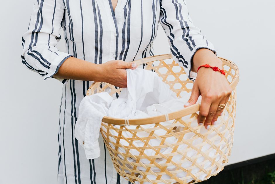 laundry basket clothes home - Router Selalu Panas? Semak Cara Letak Router Supaya Tidak Cepat Panas