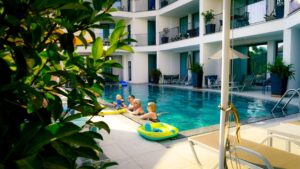 Semak Dulu 7 Perkara Ini Sebelum Tempah Hotel Keluarga Untuk Percutian