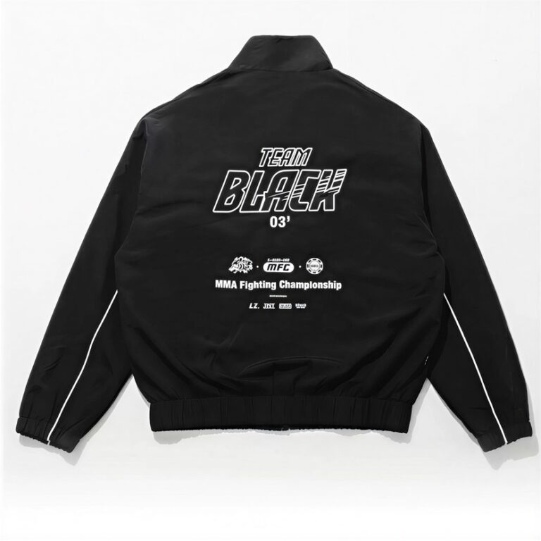 Adakah Black Team Vintage Jacket Sesuai untuk Gaya Harian Anda?