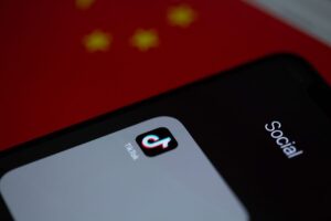 Akaun TikTok Log Keluar Sendiri: Punca dan Cara Atasi