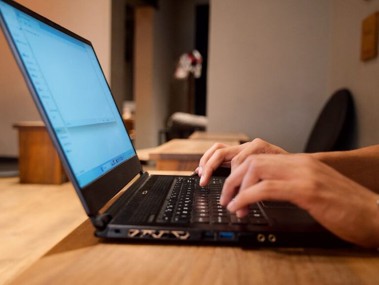 Cara Backup Folder Komputer Anda dengan Selamat dan Berkesan