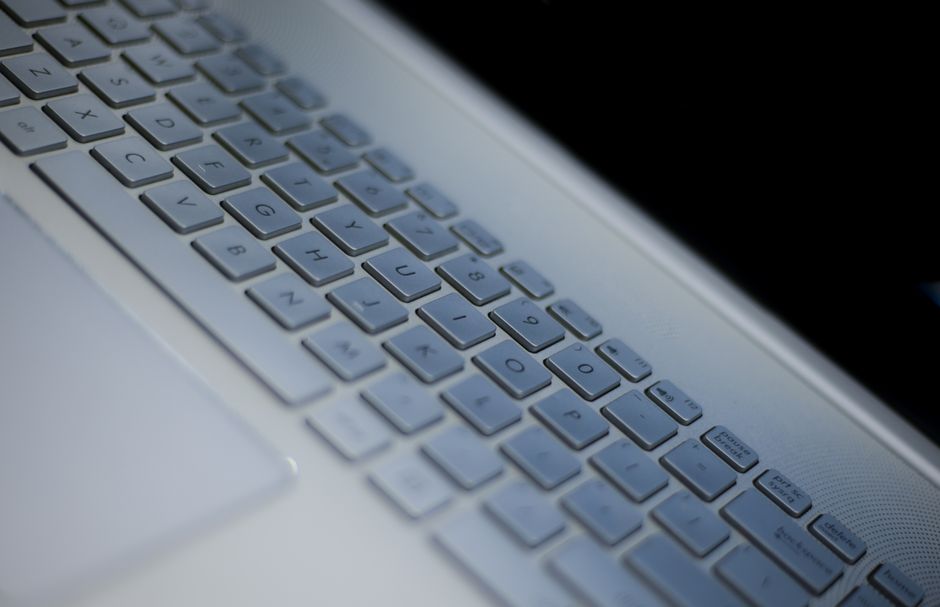 Cara Memeriksa Bateri Laptop Anda agar Tahan Lama
