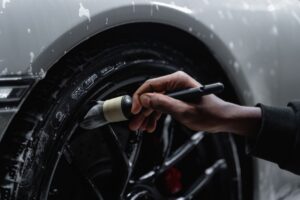 Cara Pembersihan Tayar Kereta yang Berbaloi dan Jimat