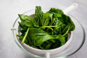 Cara Penyediaan Sayur Bayam yang Betul: dari Memilih Hingga Memasak