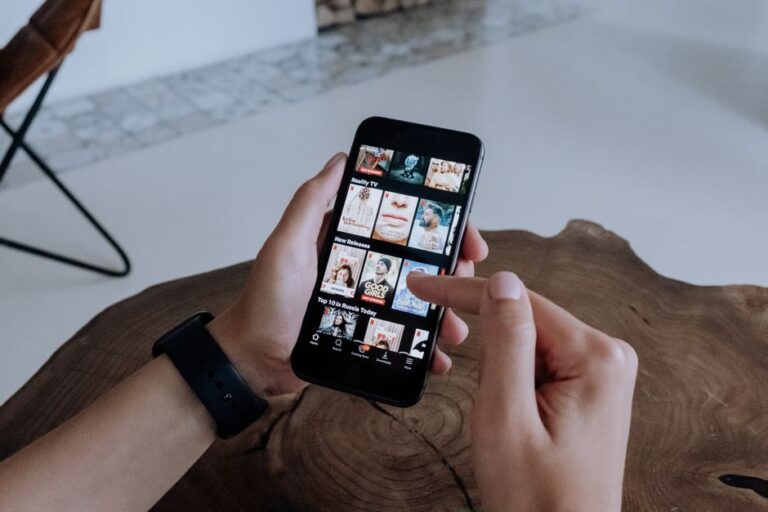 Cara Semak Akaun Anak Netflix di iPhone dengan Mudah