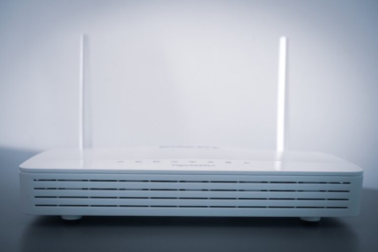 Isyarat Router Rumah: Cara Memilih dan Mengoptimumkan Liputan WiFi