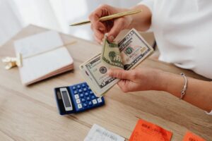 Panduan Lengkap Bajet Gaji Bulanan untuk Pengurusan Kewangan Keluarga