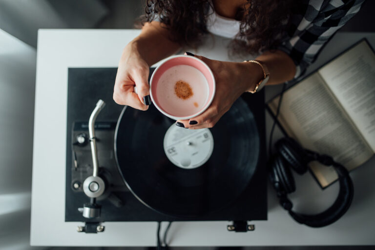 Panduan Lengkap Mencipta Playlist Santai Sempurna di Rumah