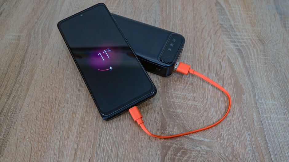 Panduan Membersihkan Kabel Pengecas: Berbaloi atau Perlu Ganti?