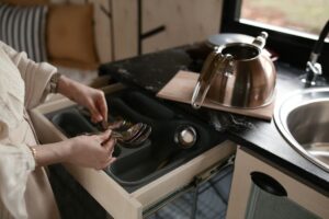 Penyimpanan Ruang Sinki Dapur: Maksimakan Fungsi dan Kebersihan