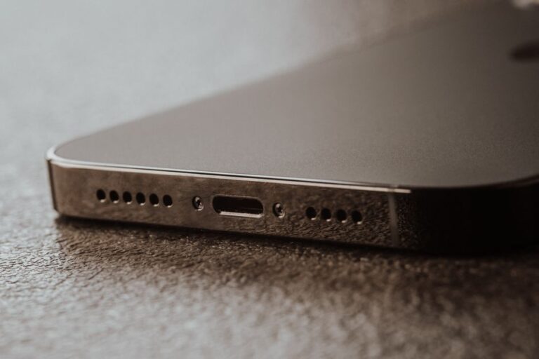 Tanda Port Pengecas Telefon Rosak dan Cara Semakan Selamat
