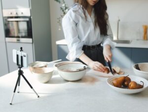 Tripod Telefon: Cara Memilih yang Sesuai dan Berbaloi