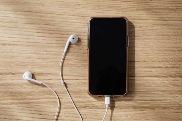 Harga Kabel Pengecas Telefon: Pilih yang Tahan Lasak atau Jimat Kos?