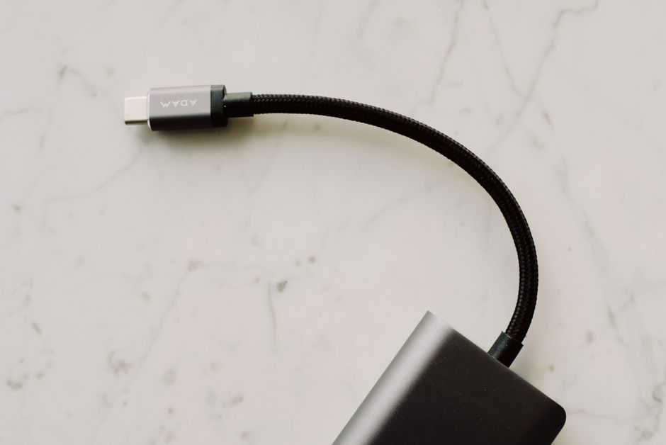 Kabel Pengecas Tahan Lasak: Pilihan Praktikal untuk Kegunaan Harian