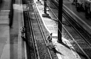 Keselamatan Perjalanan Naik Tren: Panduan Kenal Pasti Risiko dan Langkah Selamat