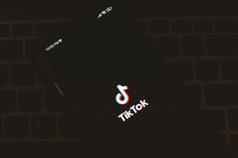 Keselamatan TikTok Live: Panduan Praktikal Mengenal Pasti Risiko dan Langkah Selamat