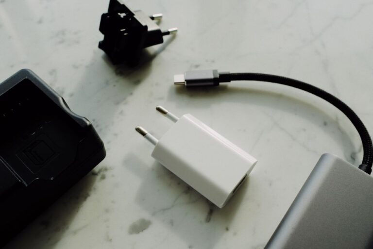 Memilih Kabel USB Serbaguna: Fungsi, Ketahanan dan Panduan Praktikal