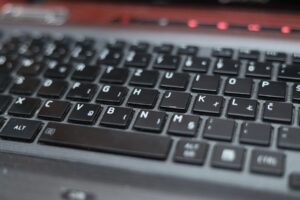 Panduan Praktikal Penggantian Keyboard Laptop untuk Pengguna Malaysia