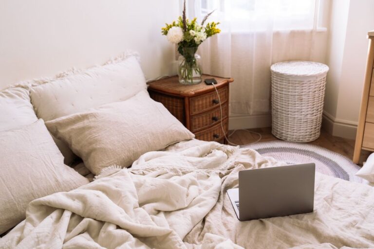 Panduan Tetapan WiFi Bilik Tidur untuk Liputan Lebih Stabil