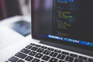 Pemeriksaan Skrin Laptop: Banding Mana Lebih Berbaloi untuk Dibuat Sendiri