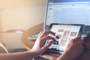 Pemilihan Router Rumah Terbaik untuk Liputan Maksimum dan Kelajuan Stabil