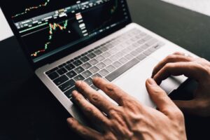 Pemilihan Skrin Laptop: Banding Pilihan dan Mana Paling Berbaloi