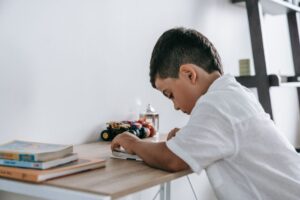 Pengudaraan Ruang Belajar Anak yang Lebih Baik dan Selesa