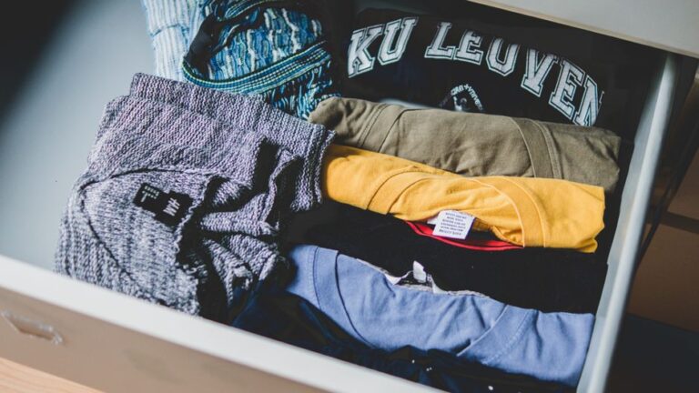 Punca dan Cara Atasi Lipatan Baju Kerja yang Mudah Ronyok