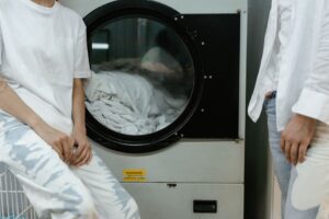 Punca Kesegaran Baju Sukan Hilang dan Cara Atasi Bau Kepam
