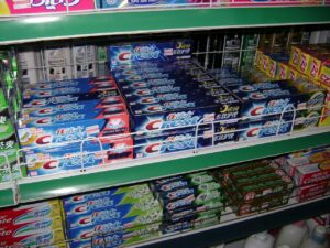 Rak Pameran Produk: Cara Pilih Bajet dan Elak Pembaziran