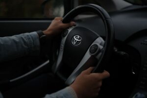 Sarung Stereng Kereta: Jenis, Pemilihan dan Penjagaan Praktikal