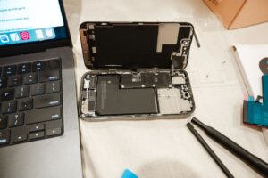 Tanda Bateri Telefon Perlu Ditukar serta Tips Kenal Pasti Masalah