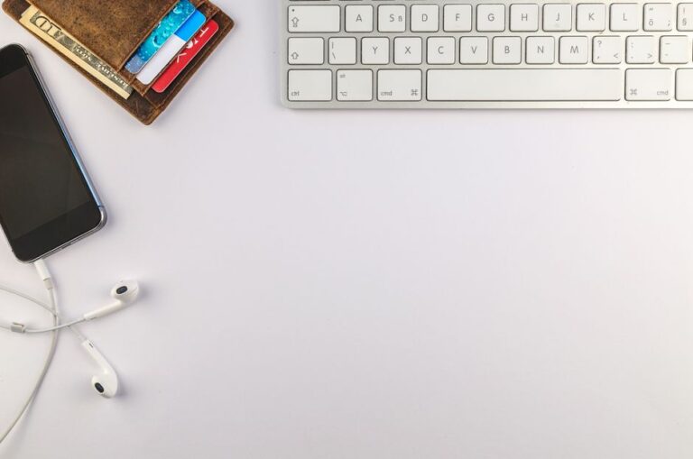 Telefon Kerja: Perlu Guna Model Sendiri atau Syarikat?