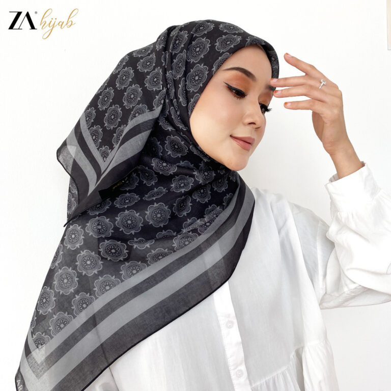 Panduan Memilih ZOE ARISAH BIDANG 45 PRINTED TUDUNG BAWAL SCARF Bercorak
