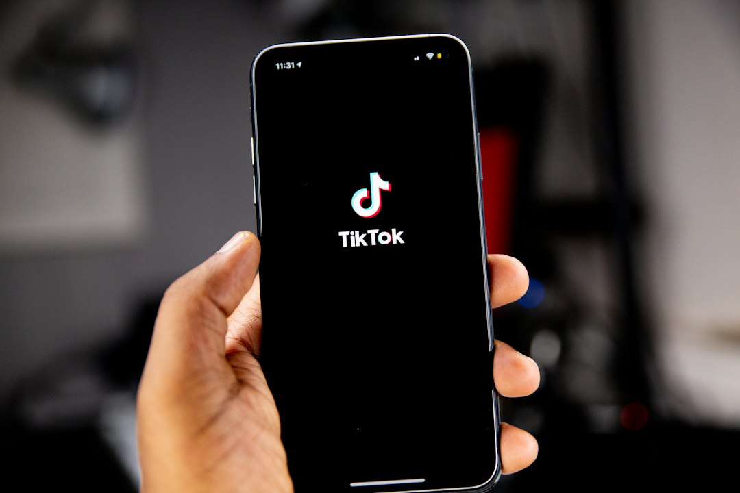 Analisis Data Analitik TikTok: Cara Mentafsir Metrik Tanpa Kekeliruan Angka