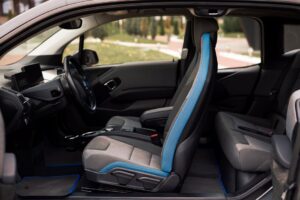 Bahan dan Reka Bentuk Organizer Kereta untuk Kegunaan Keluarga