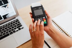 Bahaya Resit Pembayaran Palsu dalam Transaksi Online dan Cara Mengesannya