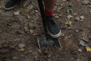 Cara Bersihkan Longkang Kecil Rumah supaya Air Lancar dan Tak Bertakung
