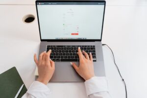 Cara Guna Hiredly untuk Cari Kerja di Malaysia