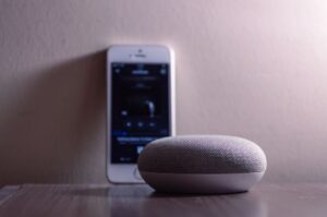 Cara Membersihkan Speaker Telefon yang Kotor untuk Pulihkan Bunyi Jelas