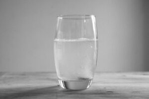Cara Memilih dan Menyimpan Air Minuman Rumah yang Selamat