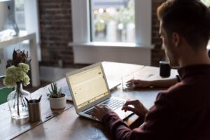 Cara Memilih SSD Laptop yang Sesuai untuk Prestasi Pantas