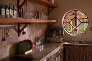 Cara Menata Dapur Kering yang Kemas dan Praktikal untuk Rumah Moden